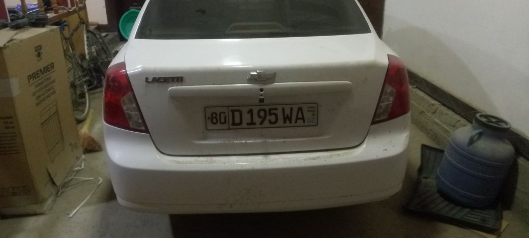 Lasetti 1.8 bekorchila tel qilmangla