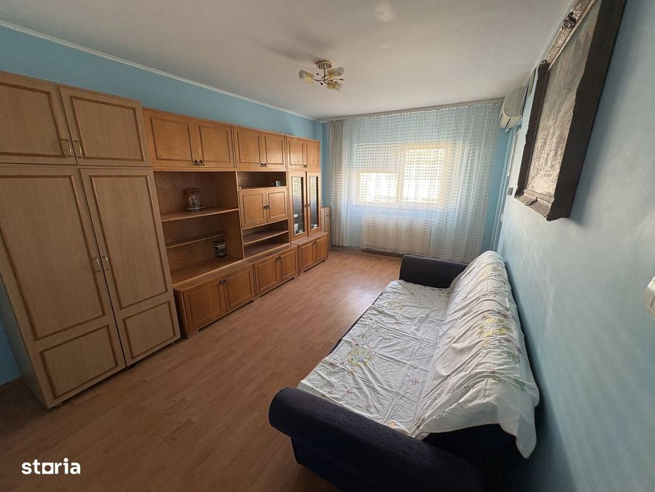 Vând apartament 2 camere, etaj 4, decomandat