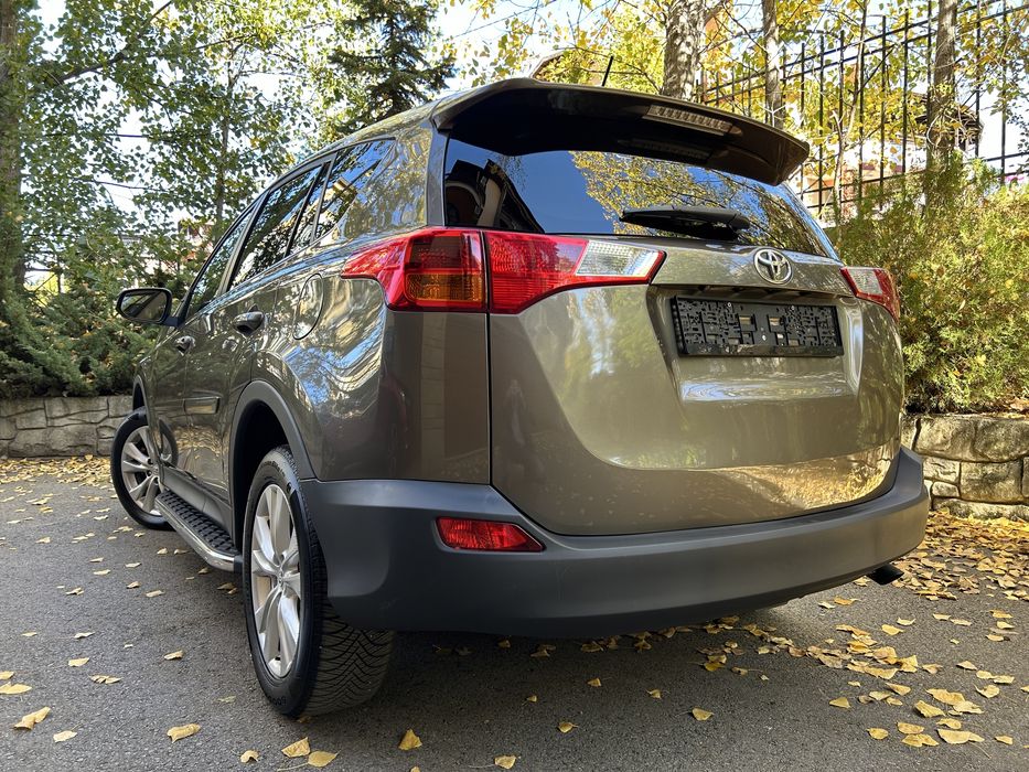 Toyota Rav4 2.2 D-4D, 4x4 , 150 к.с.,01. 2014 г, Пълна серв. история !