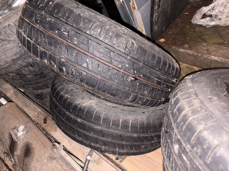 Резина на 13 с дисками,фары ,карты