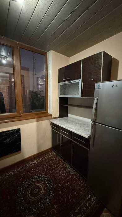 N.12117 Продается 2х комнатная переделано 3х комнатная квартира