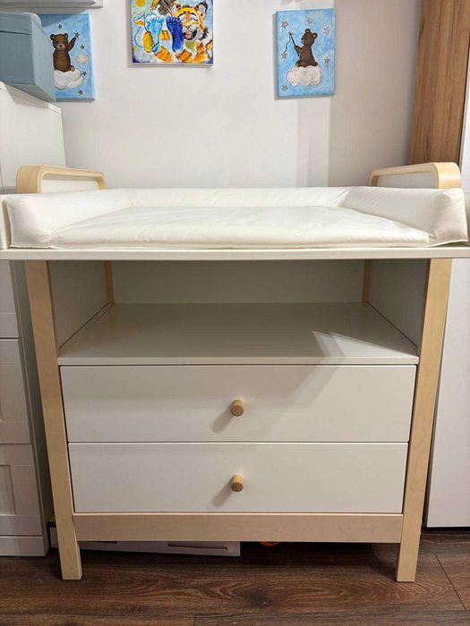 Masa de infasat/comoda Alskvard - IKEA