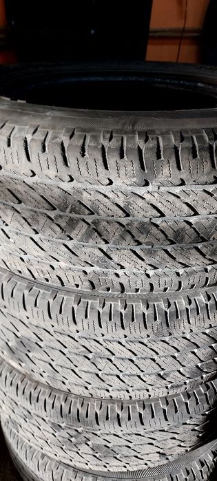 Продам резину 265-65-R17 комплект 4шт
