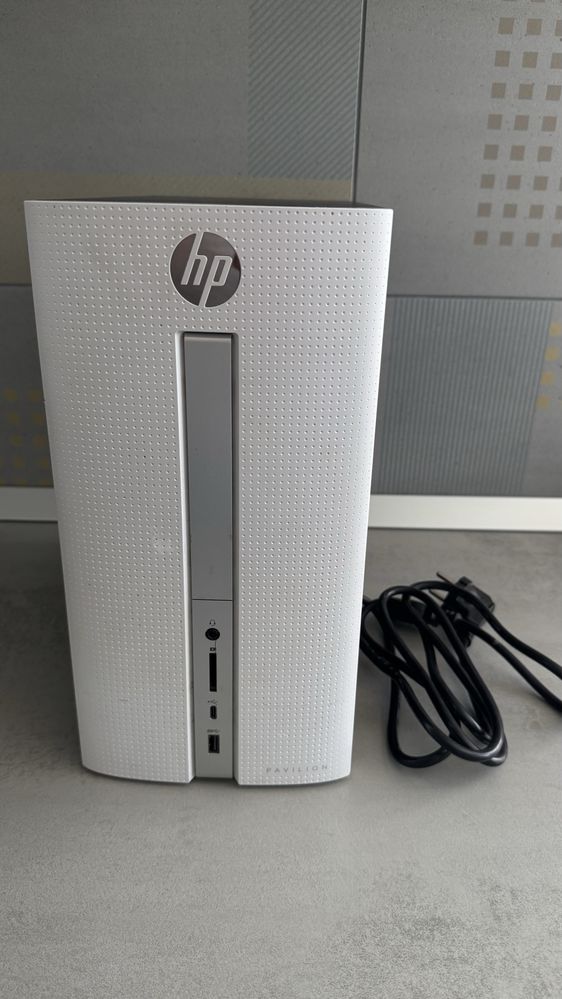 Mini PC HP pavilion cu USB C , 2 TB memorie , 8 GB RAM