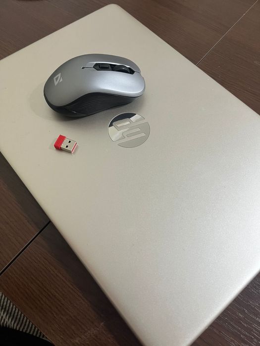 Продам ноутбук HP Laptop