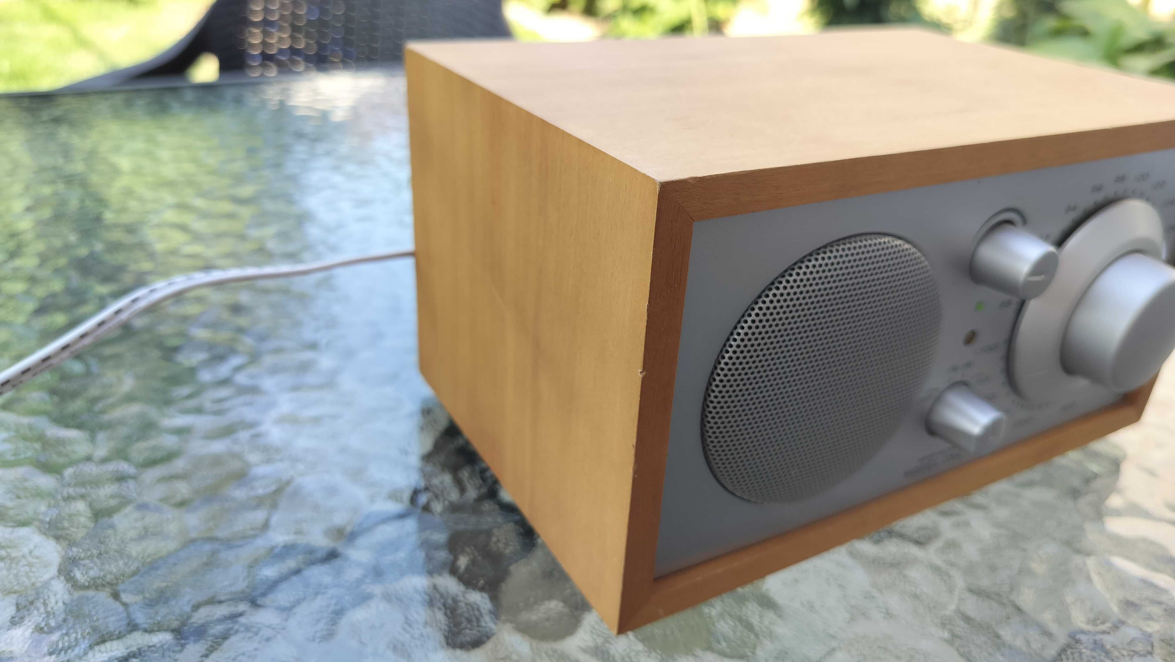 Aparat de radio Tivoli Audio Henry Kloss Model One AM/FM Radio Cherry