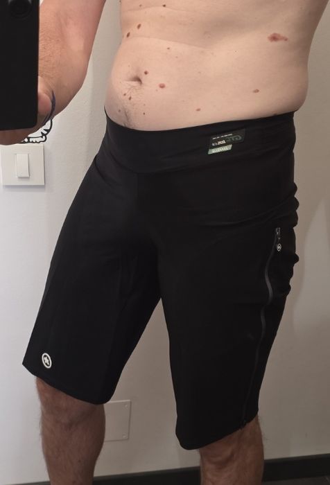 Pantalon short gravel Assos Zeppelin C2