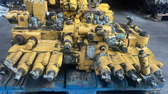 Vand Distribuitor Caterpillar 320