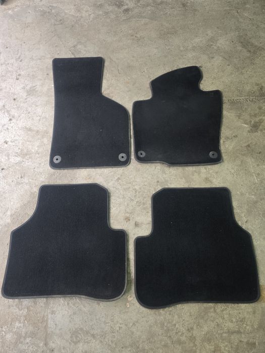 Vând covorașe de Vw Passat B6,7,8