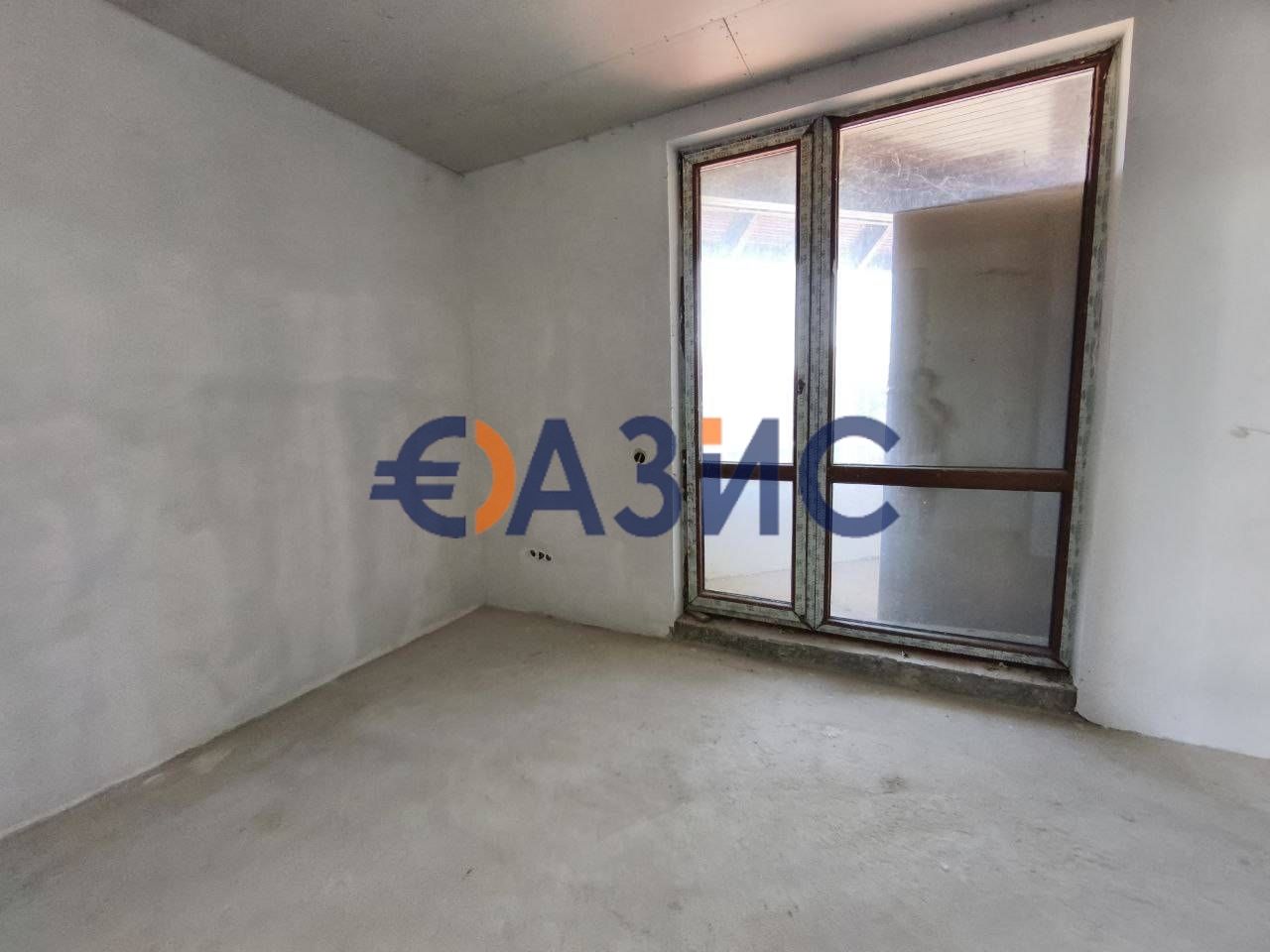 Къща с 2 спални в комплекс Флорал Медоус, 146 кв.м. + 300 кв.м. двор,