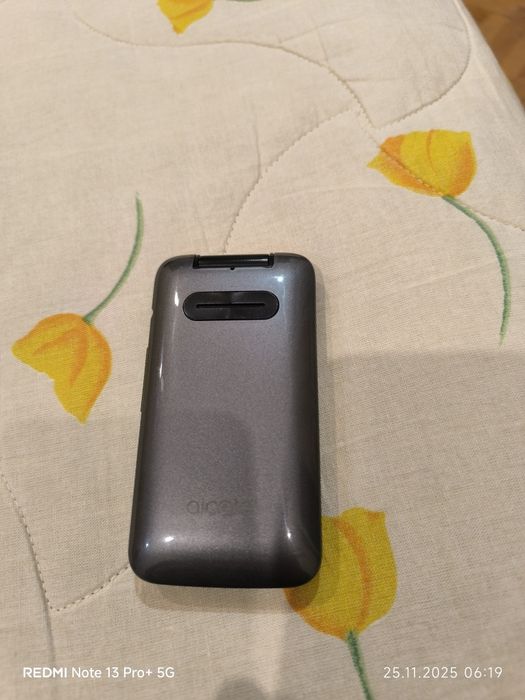 Телефон с капаче - Alcatel 3025 x