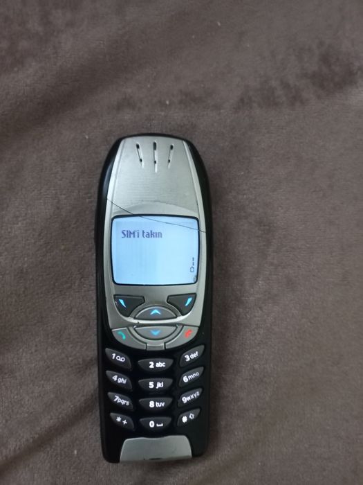 Nokia 6310i без зарядно