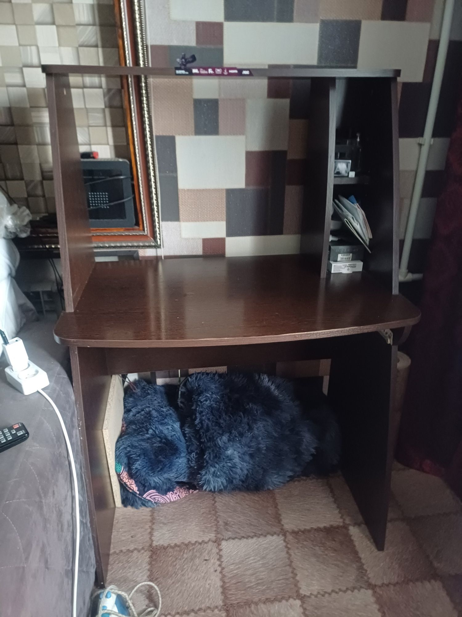 Стол для компьютера