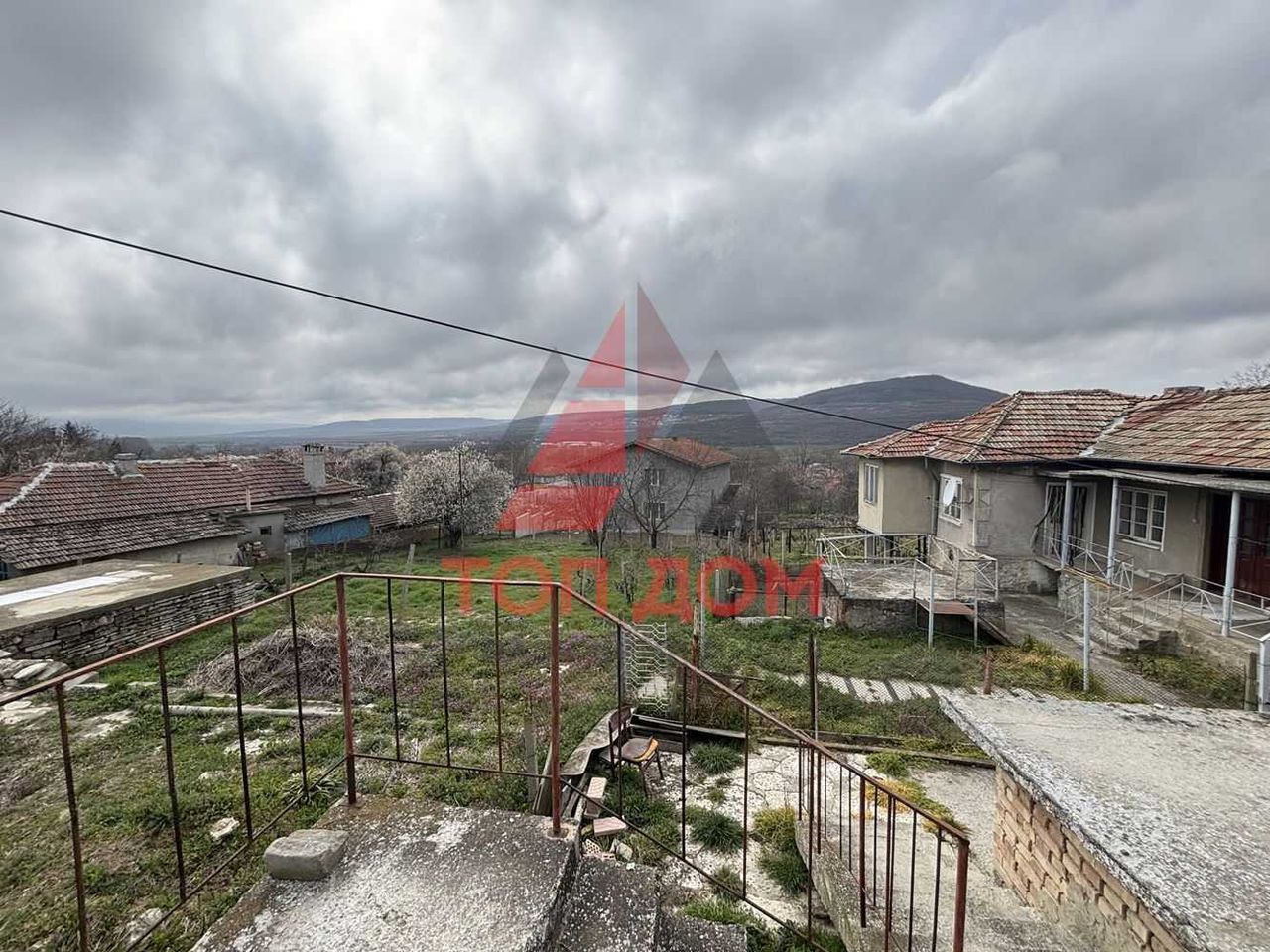 Продава се Къща в с. Оброчище, Област Добрич - 100 кв.м за 549 €/кв.м - Снимка #1