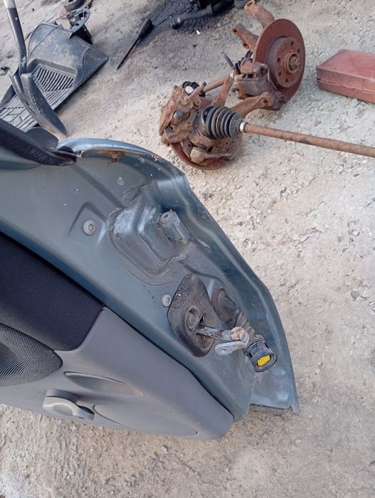 Задна лява врата Alfa Romeo 147