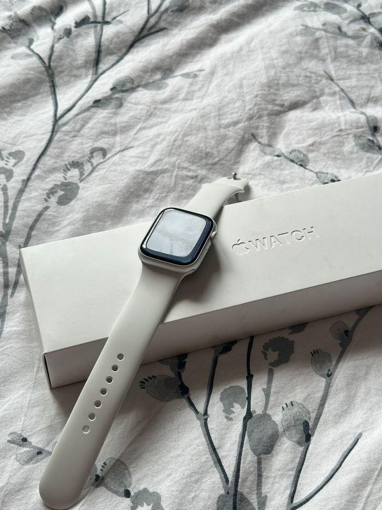 Продаю Apple Watch Series 8 45 мм