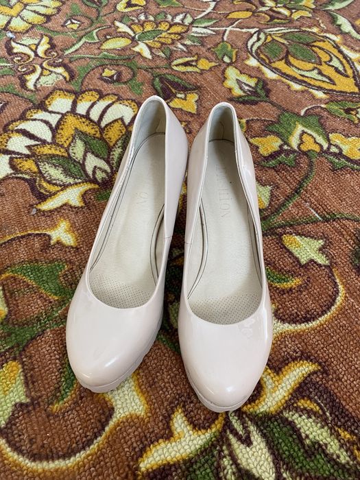 Женское туфли 38 размер