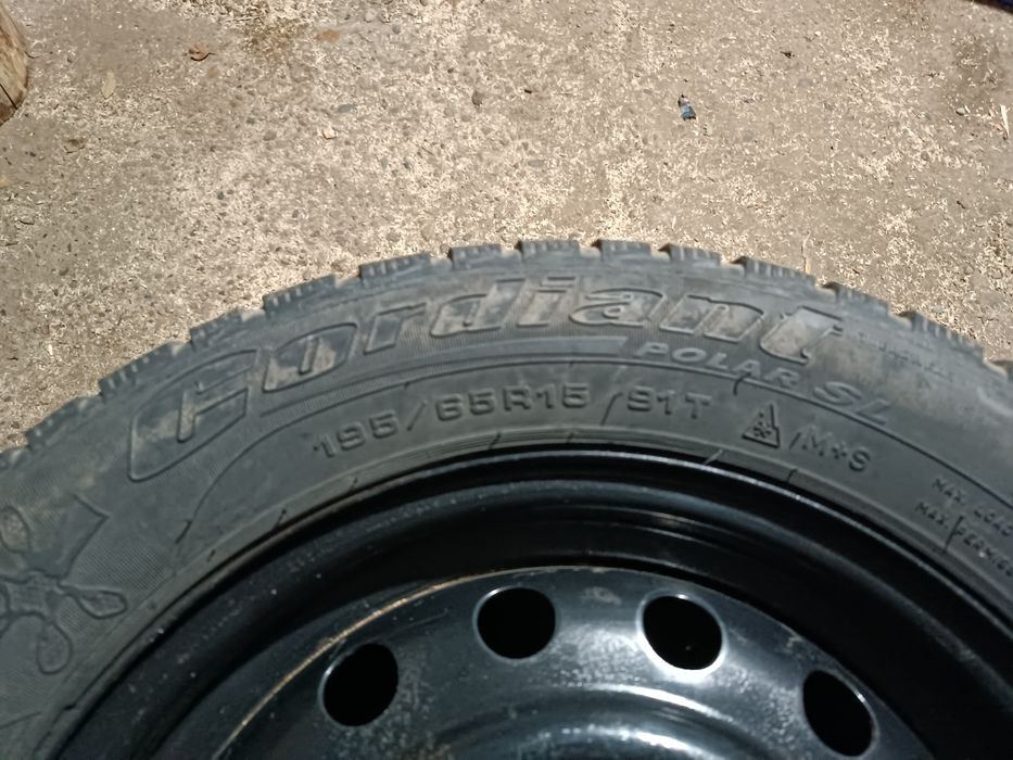 Продам Шины с диском