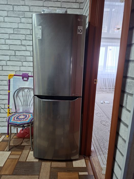 Холодильник на продаже