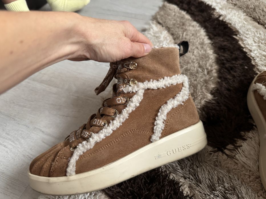 Дамски зимни кецове Guess