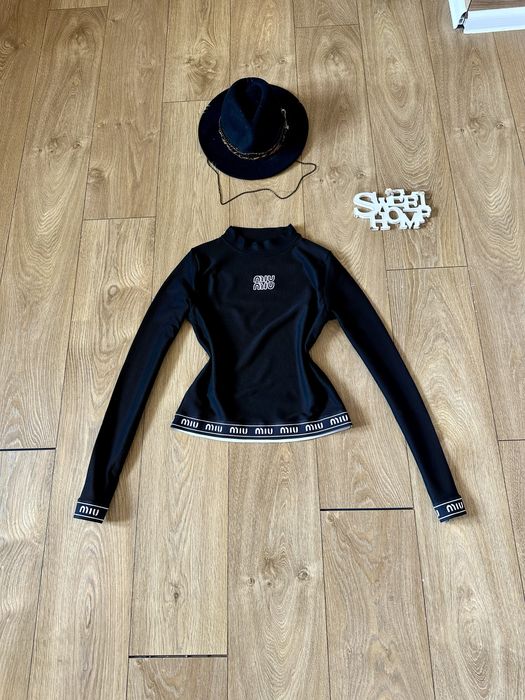 Разкошна много удобна рипсена блузка Miu Miu