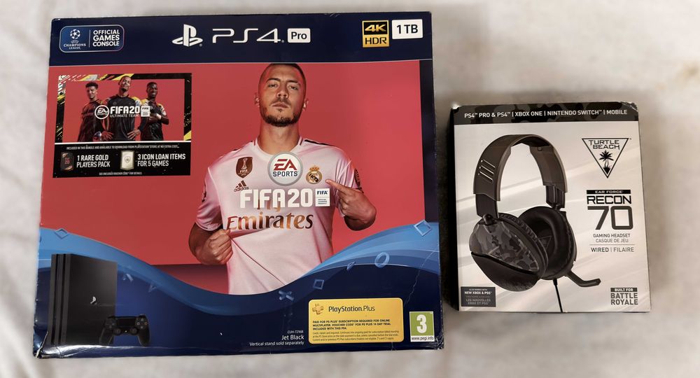 отличен Playstation 4 Pro+ слушалки, пълен комплект, PS4 Pro, PS 4 Pro