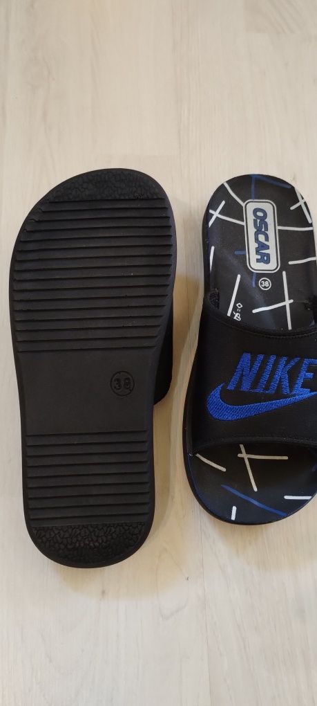 Papuci unisex Nike și Adidas , Nr.38