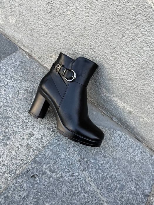 Сапожки в наличии есть