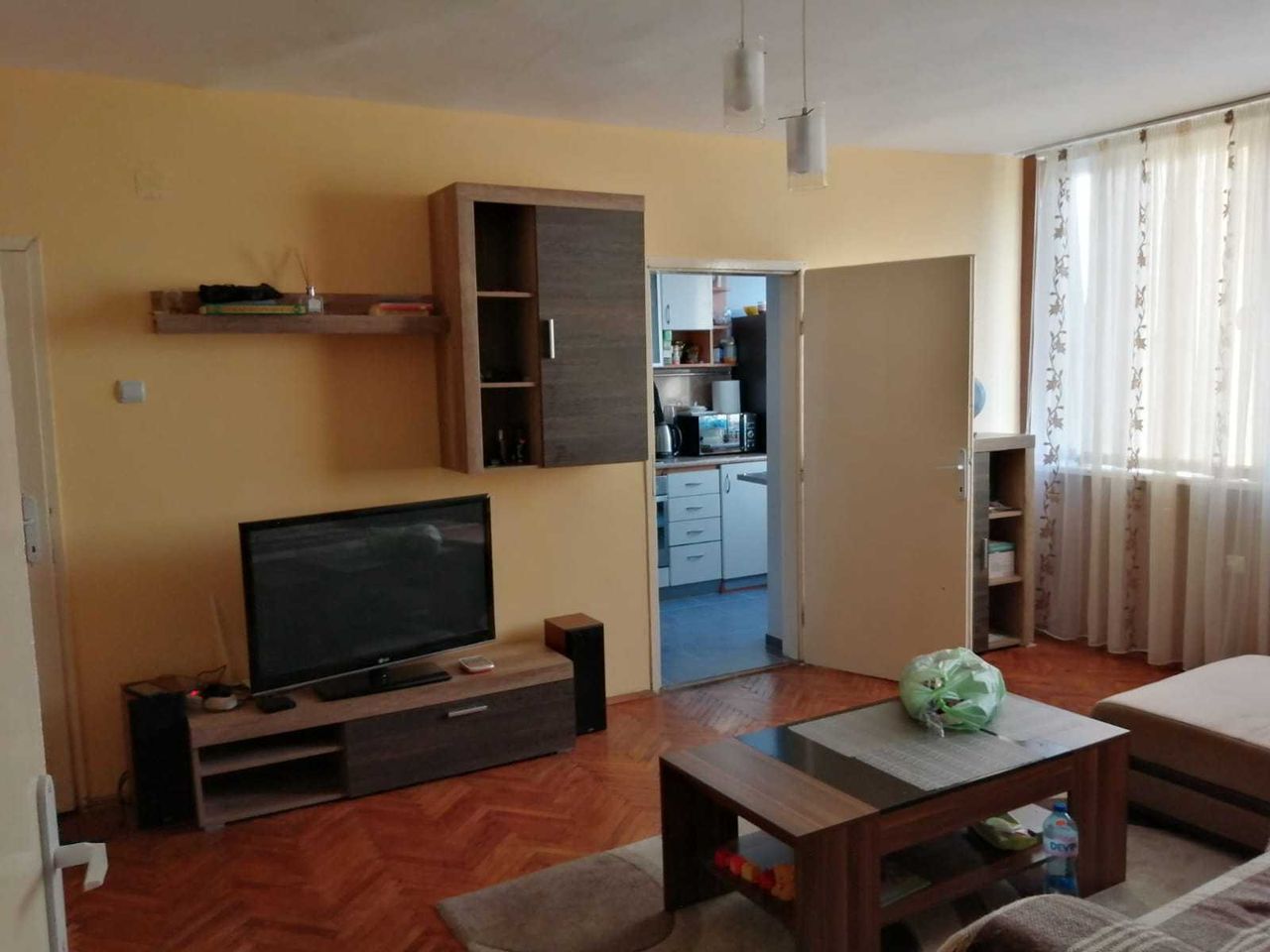 Продава се Тристаен апартамент в Омуртаг - 85 кв.м за 690 €/кв.м - Снимка #20