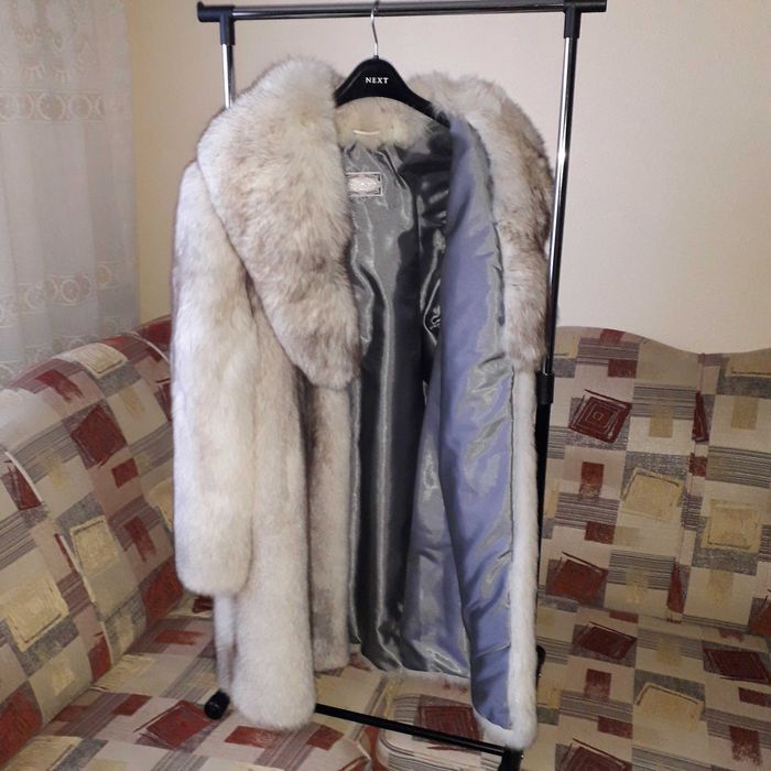 Haina blana vulpe argintie ELEGANCE CREATION