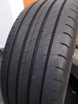 2бр 215/55/17 GOODYEAR 7мм грайфер дот:22г безплатен монтаж