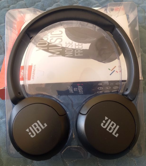 Bluetooth наушник сатылады.