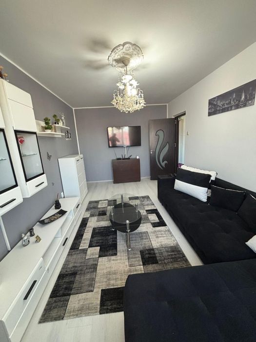 Inchiriez apartament 3 camere( direct de la proprietar)