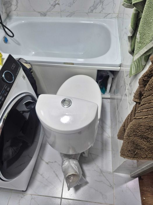 Отдам унитаз 60 см