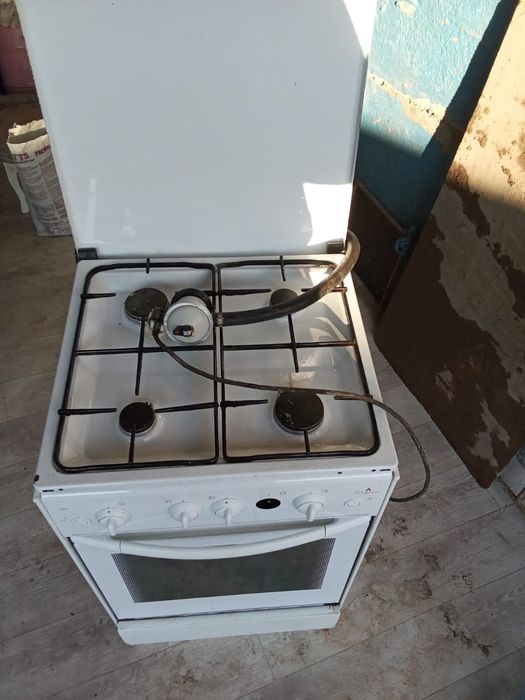 Продам газплиту Дарина с редуктором