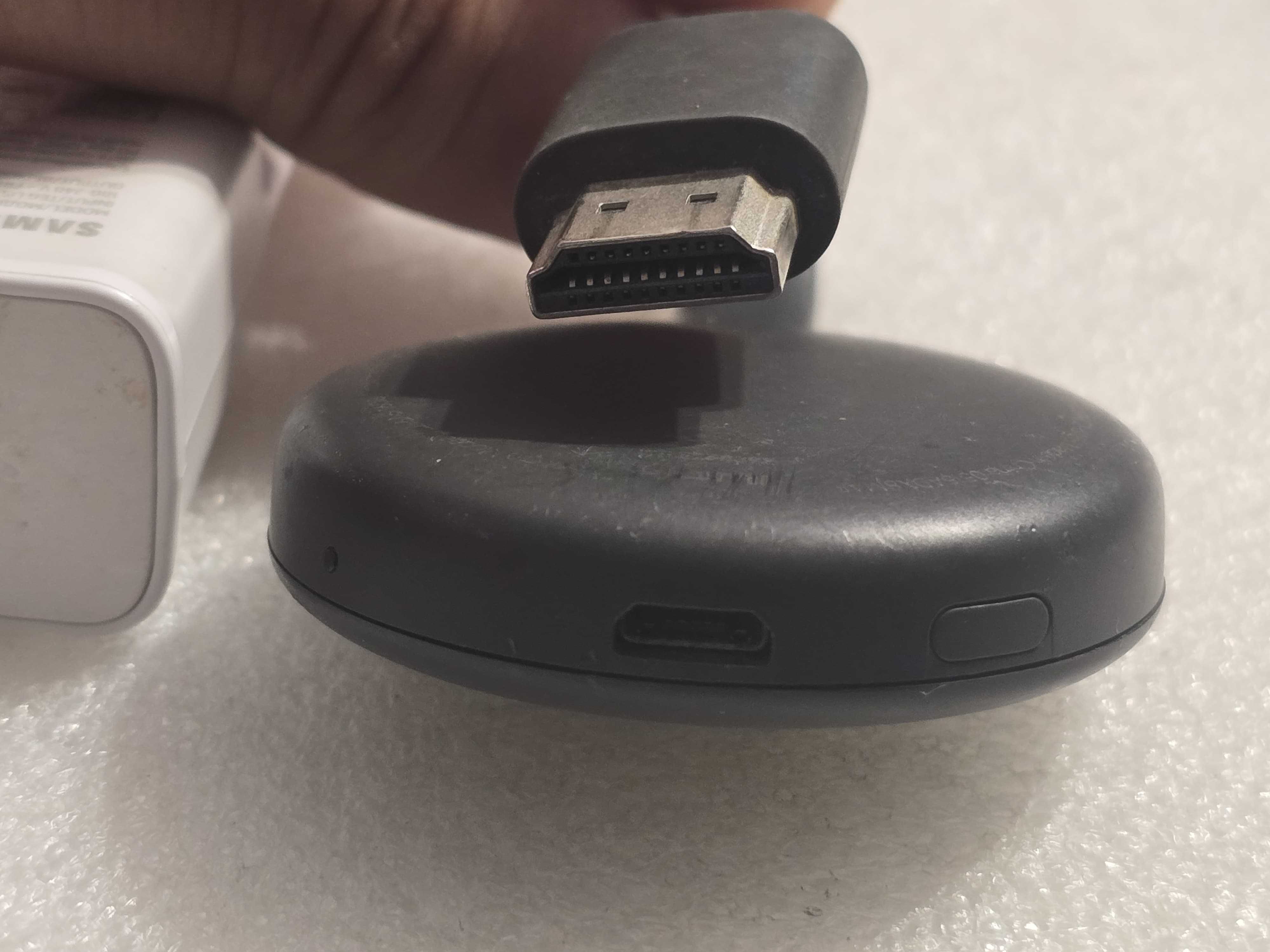Chromecast Google 3rd Gen. Model NC2-6A5-1600 Portable Media Streamer
