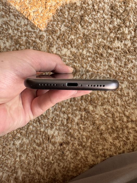 iPhone 11 с гарантией