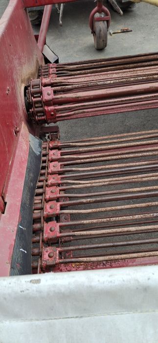 Mașina scos recoltat cartofi