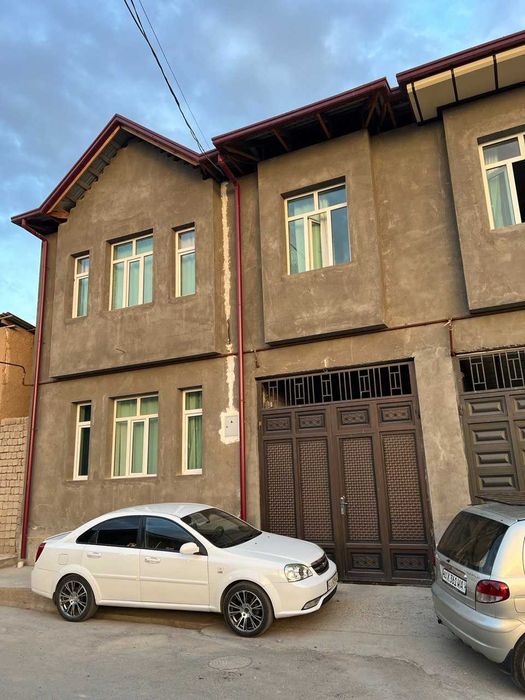 Назарбек, Харакат 2-сотих 5-хонали уй