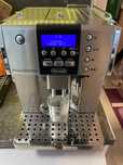 Продавам кафемашина Delonghi PrimaDonna