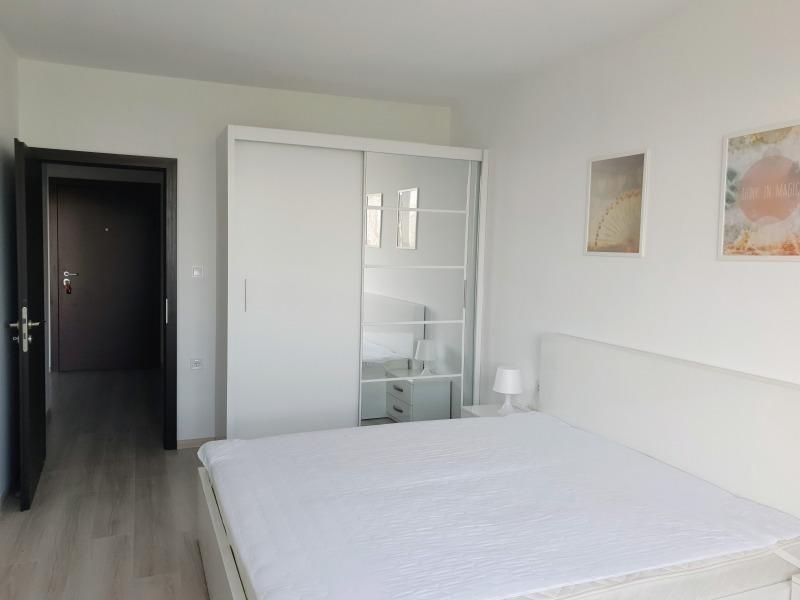 Дава се под наем Двустаен апартамент в Пловдив, Тракия - 78 кв.м за 418 € - Снимка #2