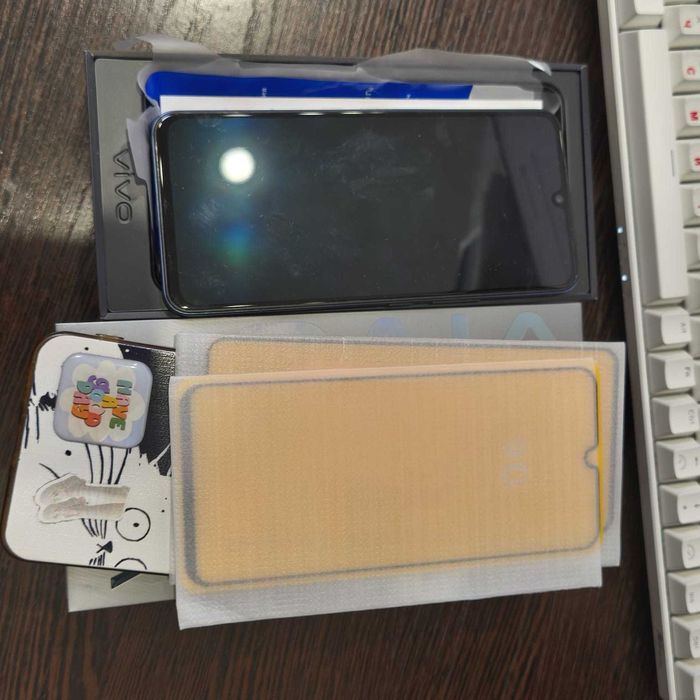 Смартфон Vivo V25e