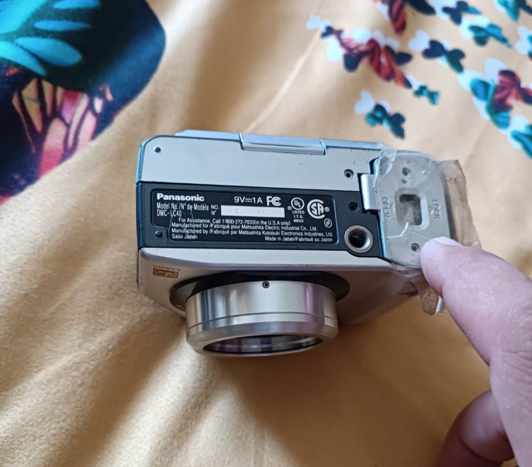 Сотилади фотоаппарат