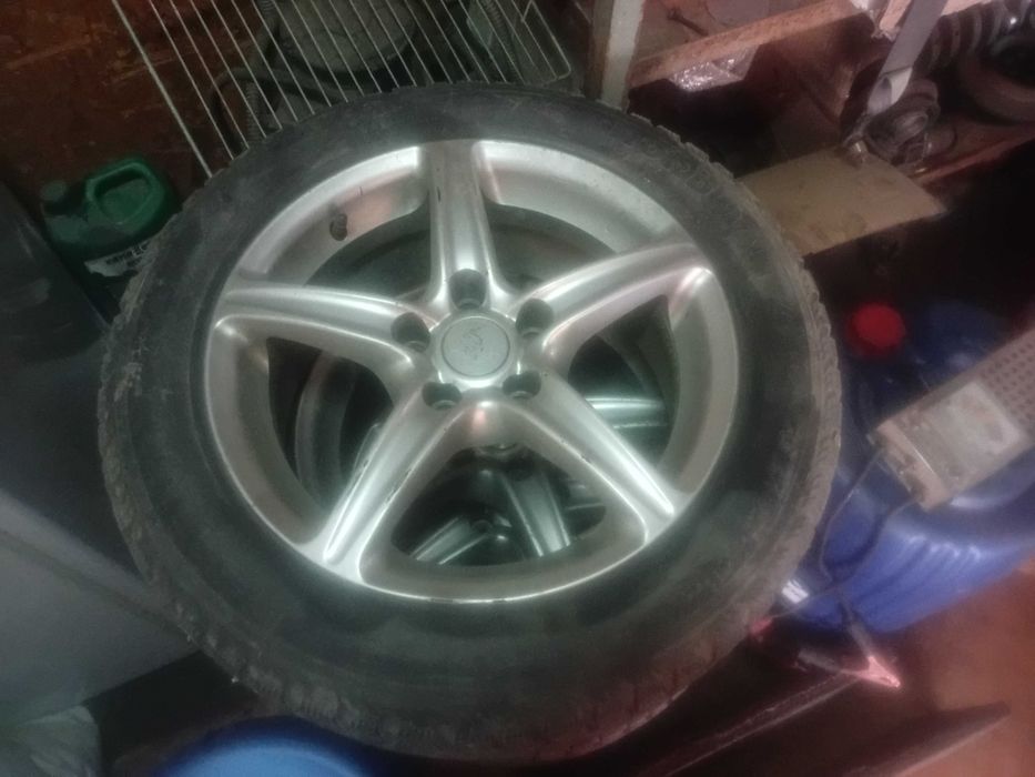продам диски с зимней резиной на  16, стояли фольксваген пассат В5