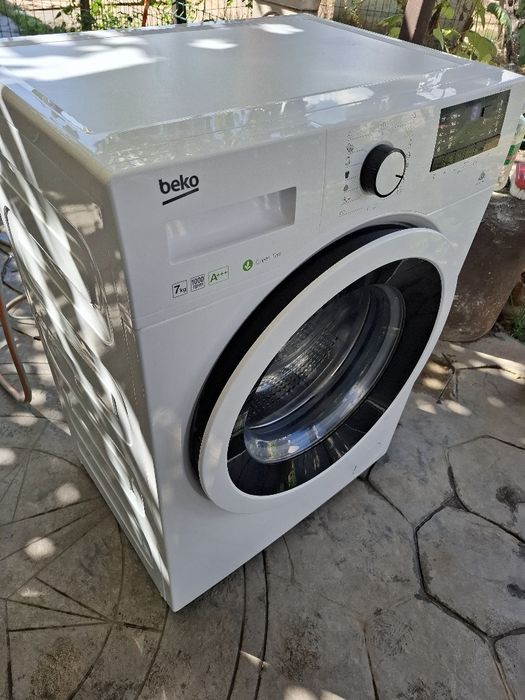 Vând mașină de spalat beko