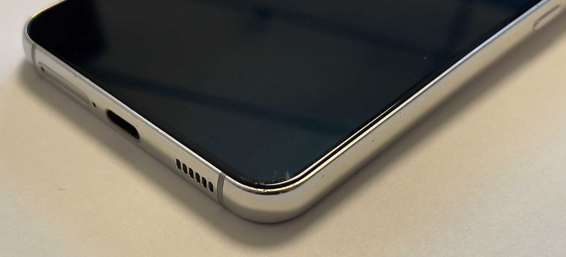 Samsung Galaxy S22 256/8GB