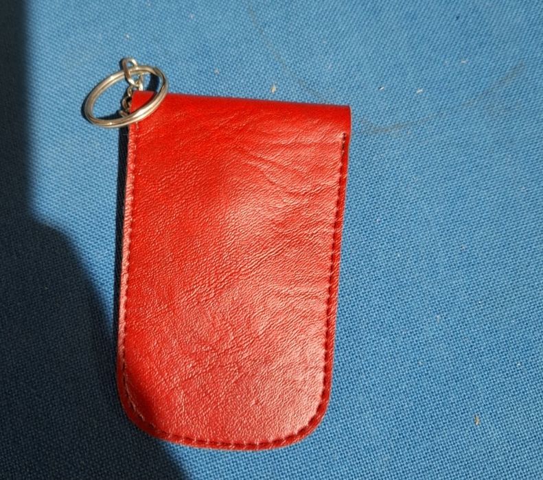 Стар кожен портфейл за ключове Опел