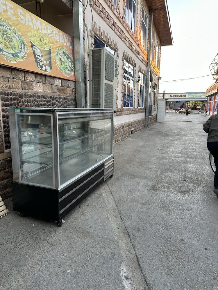 Холодильник витрина