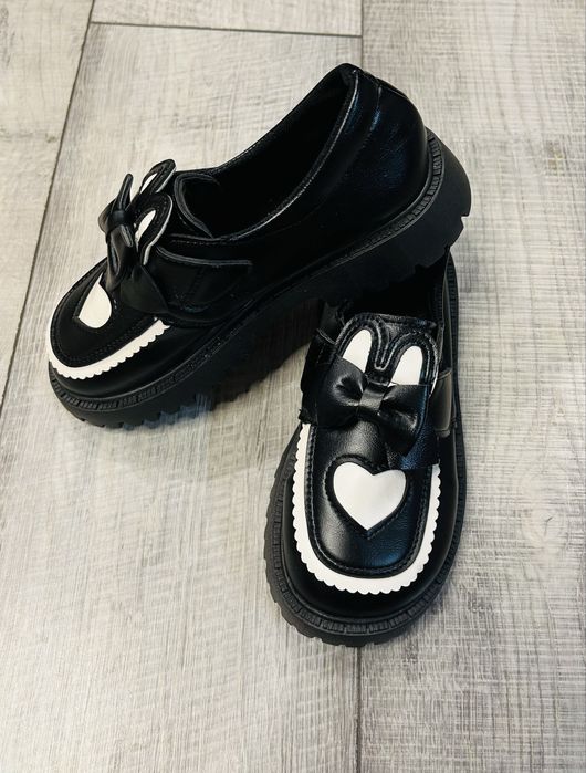 Papuci noi, marime 34