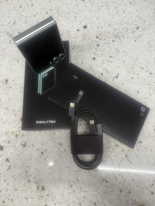 Като нов!!! Samsung Galaxy Zflip 6